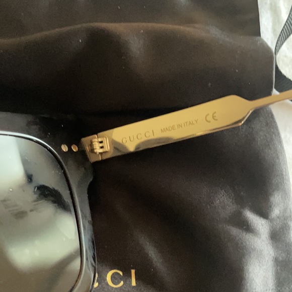 Gucci Sunglasses. - Picture 5 of 6